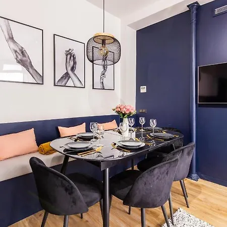 Cmg Martel Apartment
