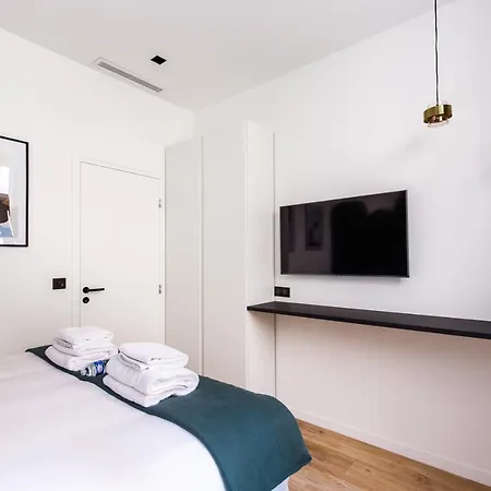 Cmg Martel Paris